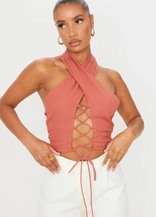 Брендовый топ prettylittlething этикетка