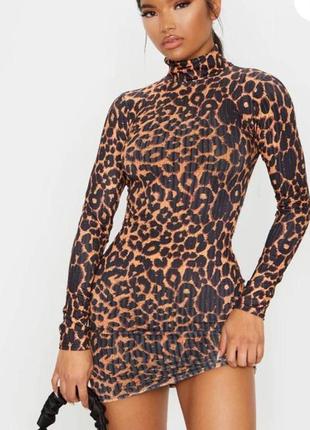 Стильна сукня prettylittlething