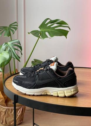 Кросівки nike zoom vomero 5 black1 фото