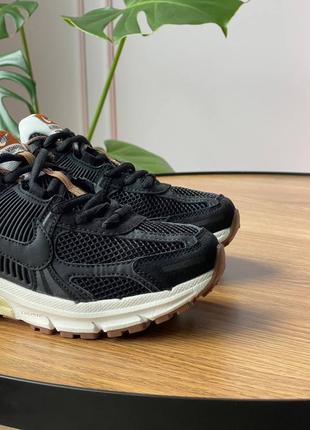 Кросівки nike zoom vomero 5 black7 фото