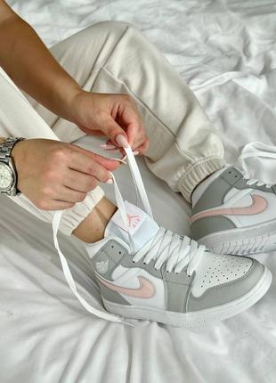 Женские кроссовки nike jordan mid light grey shell pink5 фото