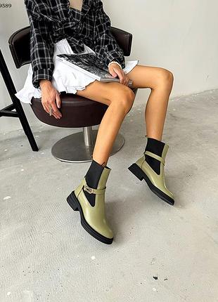 Черевики жіночі