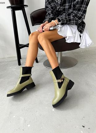 Черевики жіночі