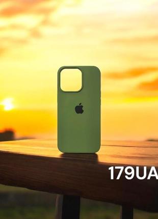 Силиконовый чехол на iphone