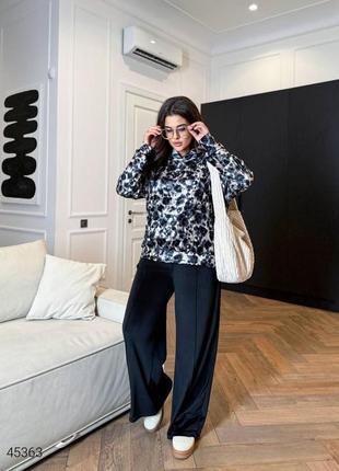 Костюм жіночій з брюками