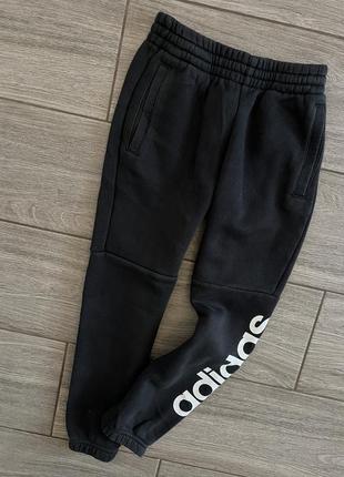 Спортивні штани adidas