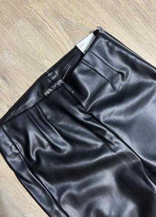 Шикарные брюки кожаные zara