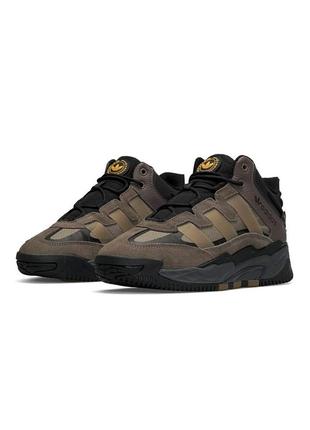 Кросівки adidas