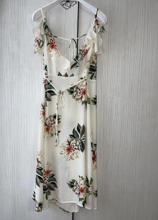 Яркий сарафан на запах, летнее платье в цветочный принт4 фото
