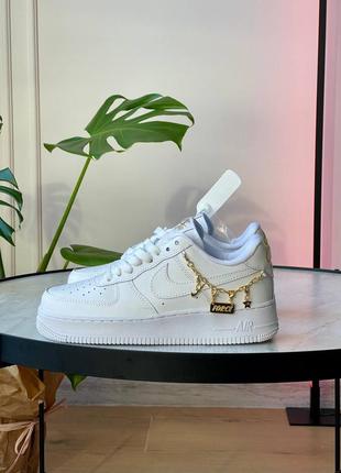Женские кроссовки белые nike air force 1 lucky charms4 фото
