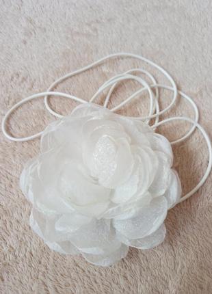 Чокер, цветок белый, иворе на длинном шнурке, веревке, тонкая лента3 фото