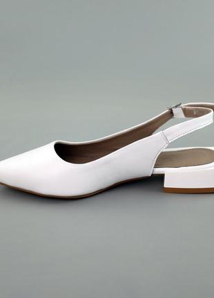 Туфлі жіночі шкіряні  білі3 фото