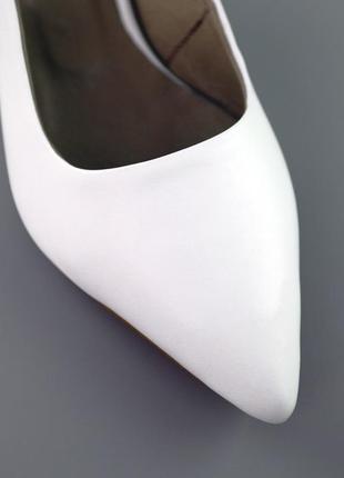 Туфлі жіночі шкіряні  білі4 фото
