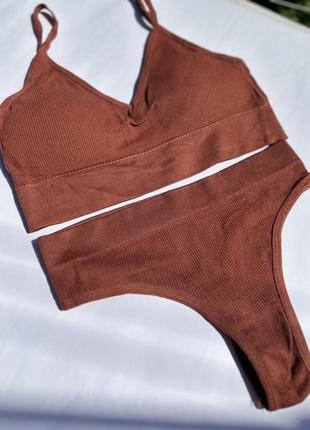 Женские бесшовные комплекты с топом в рубчик 💜