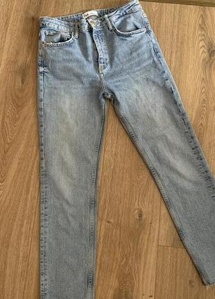 Zara блакитні джинси з потертими швами, р.387 фото