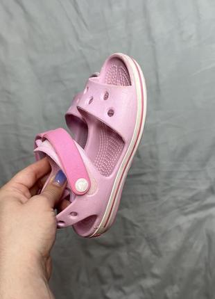 Босоніжки для дівчинки crocs