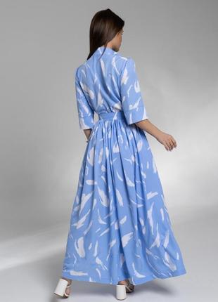 Довге блакитне плаття з принтом і розрізом3 фото
