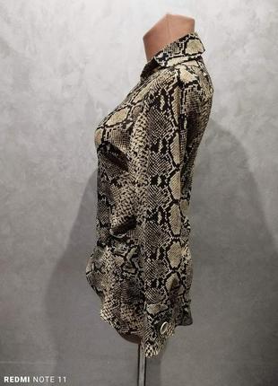 109. романтическая блузка на запах у змеиный принт успешного испанского бренда zara4 фото