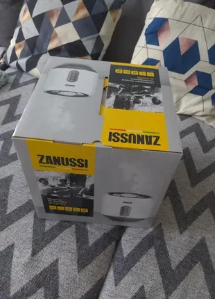 Увлажнитель воздуха зануси zanussi новый.