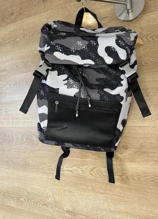 Рюкзак guess