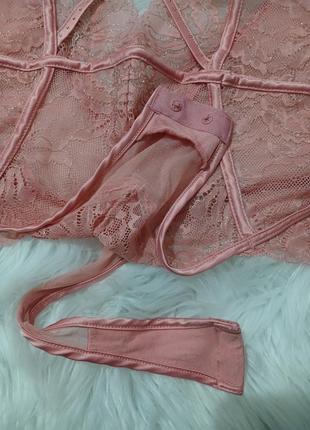 Сексуальный розовый боди из кружева3 фото