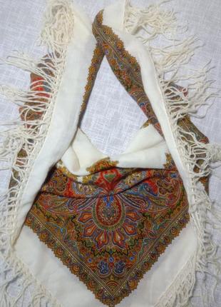 Украинский белый платок с узором. шерстяной платок