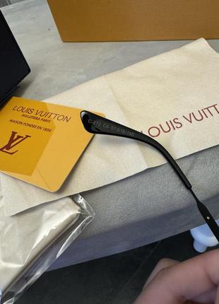 Солнцезащитные черные очки louis vuitton с гравировкой логотипа полный комплект6 фото