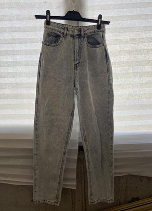 Женские джинсы mom2 фото