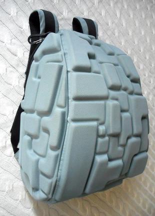 Крутий стильний сірий футуристичний рюкзак бренда madpax