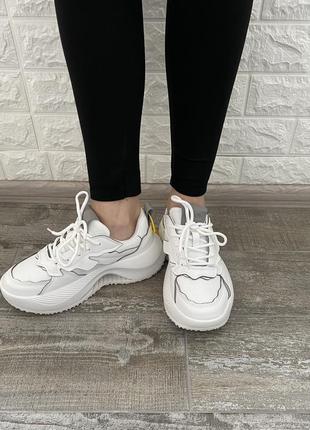 Кросівки нові, на довжину стопи 24 см білі масивні зручні2 фото