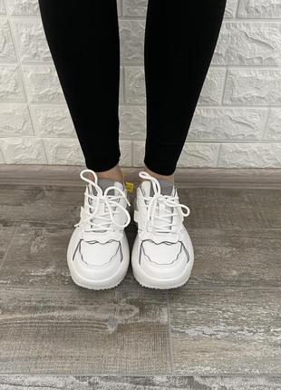 Кросівки нові, на довжину стопи 24 см білі масивні зручні3 фото