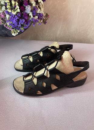 Босоніжки free step, 38 розмір