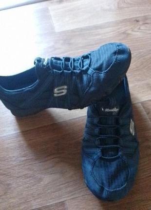 Кросівки sketchers 39 р. 26 см.