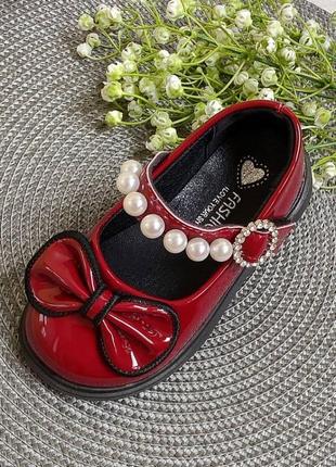 Лакированные туфли для девочек necklace бордовые3 фото