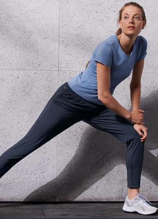 Спортивні практичні жіночі штани від tchibo, розмір наш 44-46(s євро)