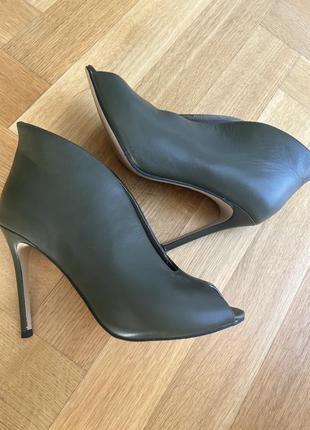 Туфли женские