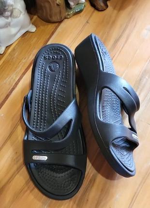 Шлепки crocs