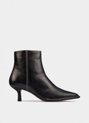 Классические кожаные ботинки/ботильоны с острым мысом clarks 38.5🖤