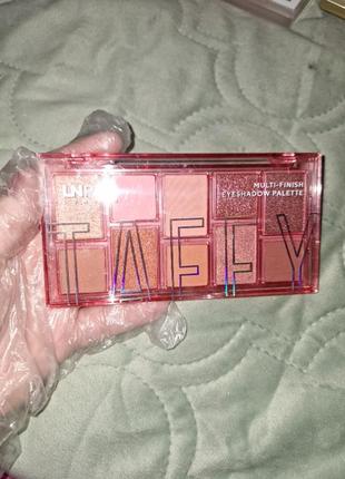 Палетка теней ln pro taffy