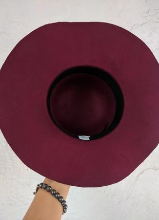 Крипущенная шляпа федора