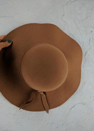 Крипущенная шляпа федора
