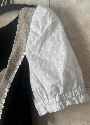 Традиційна блуза корсетного типу зі шнурівкою та красивими рукавчиками фонариками 3