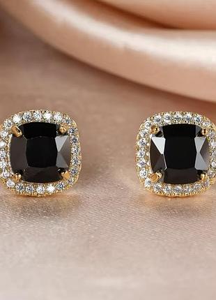 Винтажные серьги гвоздики с камушками