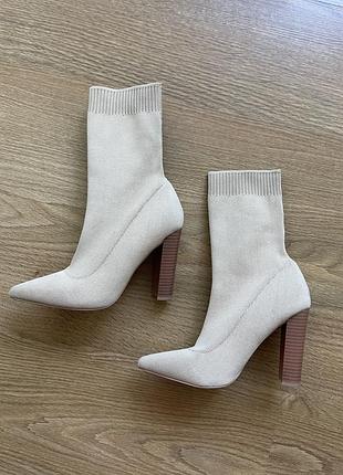 Сапоги чулки missguided, базовые сапоги носки, сапоги резинки, полусапоги на каблуке,...