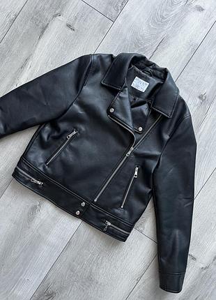 Кожаная zara