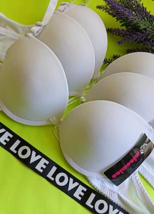Уцінка! гладенький білий бюстгальтер з невеликим пушапом