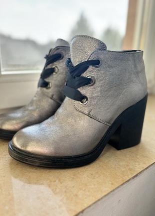 Жіночі ботинки modern