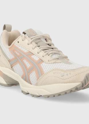 Rocket 9 1072A034 ASICS Gel 002 130747341 Asics Sportstyle entend convertir tout le monde a la Gel Nandi 3800