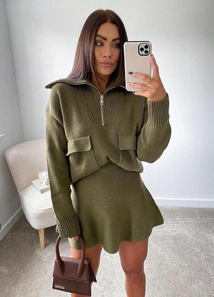 Хакі светр з коміром на блискавці zara