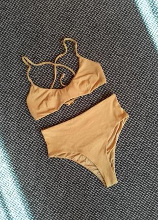 Купальник гарний